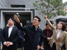 김민석 국무총리, 두 번째 ‘젊은 한국 투어’ 청년 공공임대주택 현장 방문 기사 이미지