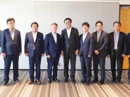 전남광주통합특별시, 경정장 조성‧아시아문화중심도시 국비 상향‧2028 전국체전 지원 등 민형배 시장-최휘영 장관, 전남광주 문화·체육·관광 발전 협의 기사 이미지